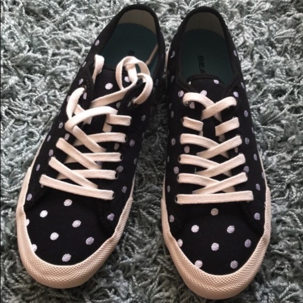 Polka dots sneakers